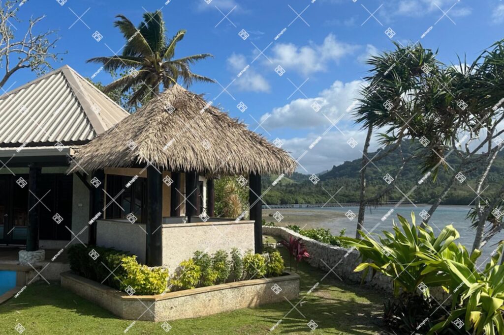 Fire resistant synthetic thatch roof solution for resorts
